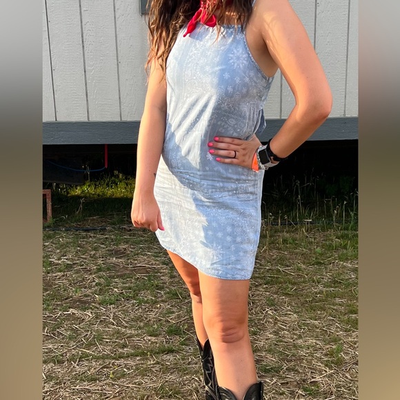 Thread & Supply Denim-Like Paisley Print Dress - Picture 6 of 8